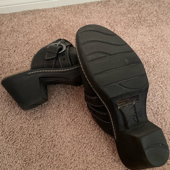 Clarks black leather clog - Picture 3 of 3